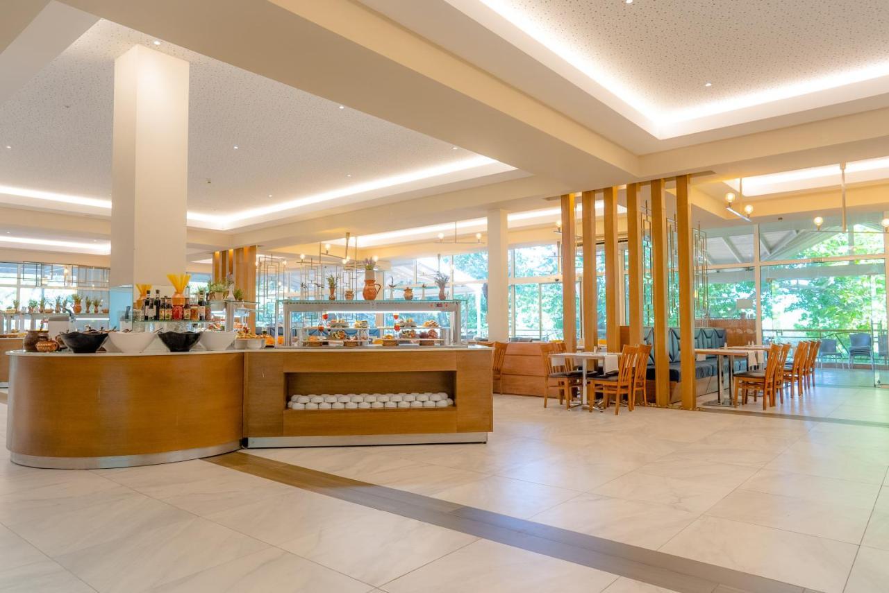 אלבנה Vita Park Hotel & Aqua Park מראה חיצוני תמונה